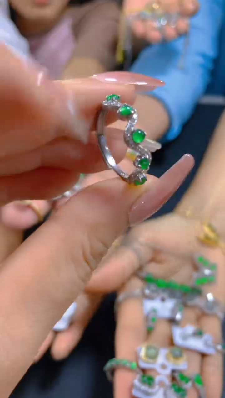 翡翠戒指未镶嵌0951245800多样性发一