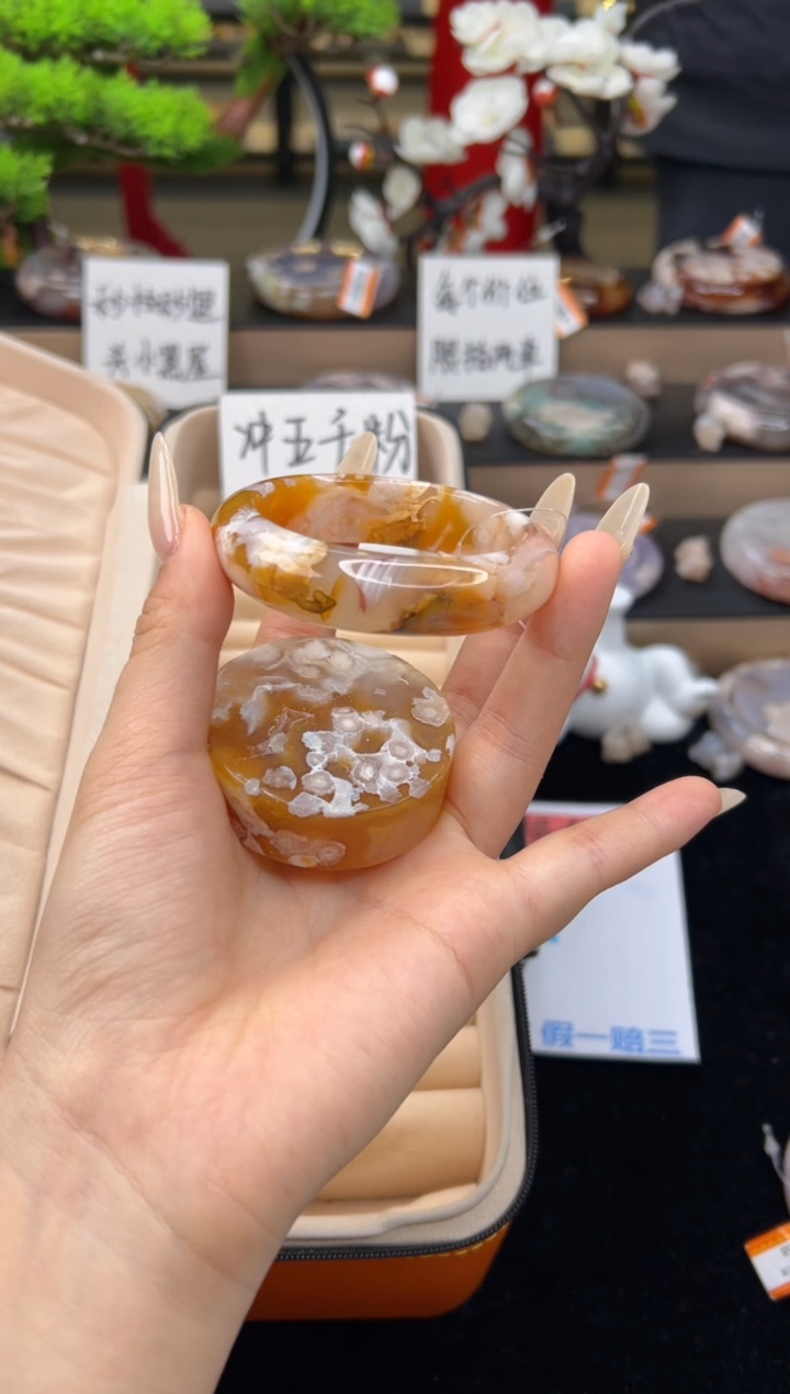 【闪购商品】石英质玉手镯未镶嵌52圈口（赠送镯心）23013