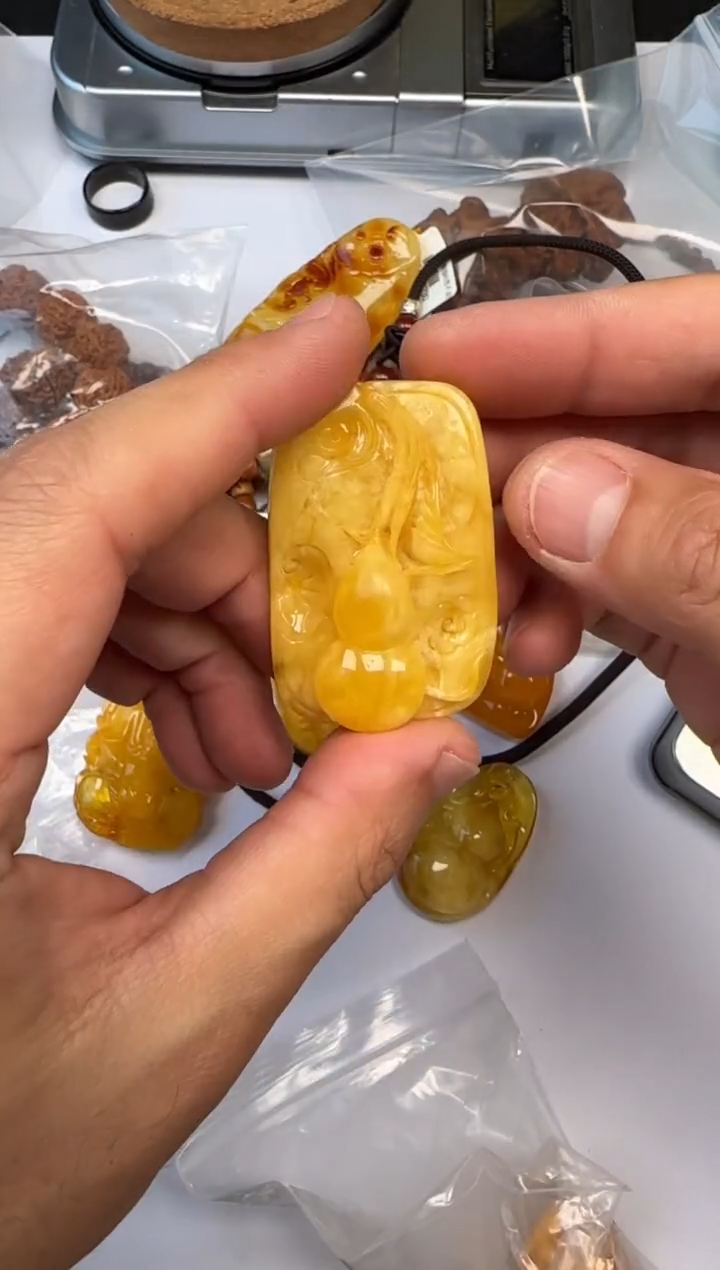 【闪购商品】蜜蜡颈饰未镶嵌蜜蜡吊坠牌子