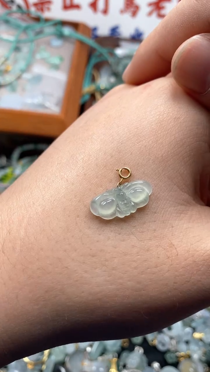 【闪购商品】翡翠颈饰未镶嵌哥哥