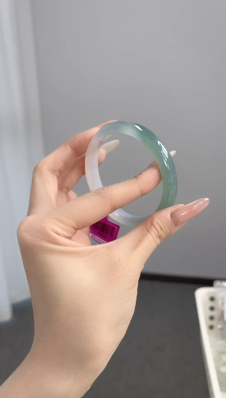 【闪购商品】玛瑙/玉髓手镯未镶嵌57-58圈