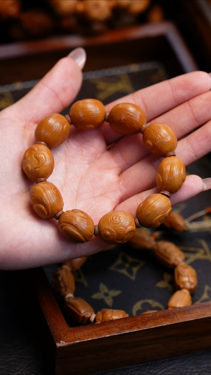 【闪购商品】橄榄核吊坠苏工橄榄核