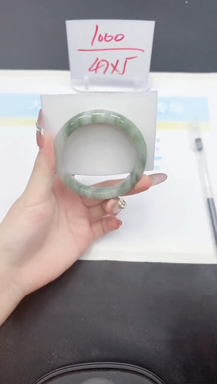 【闪购商品】石英质玉手镯未镶嵌47-58.9