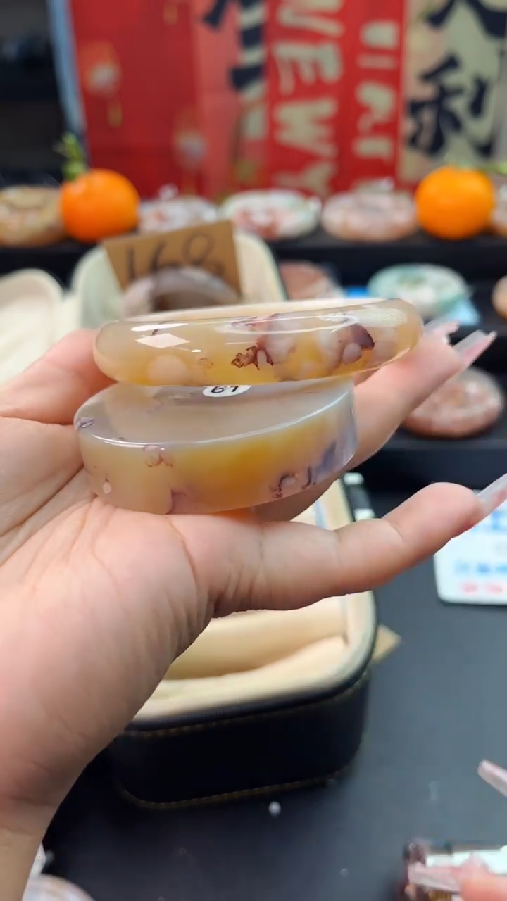 【闪购商品】石英质玉手镯未镶嵌赠送镯心（61圈口）