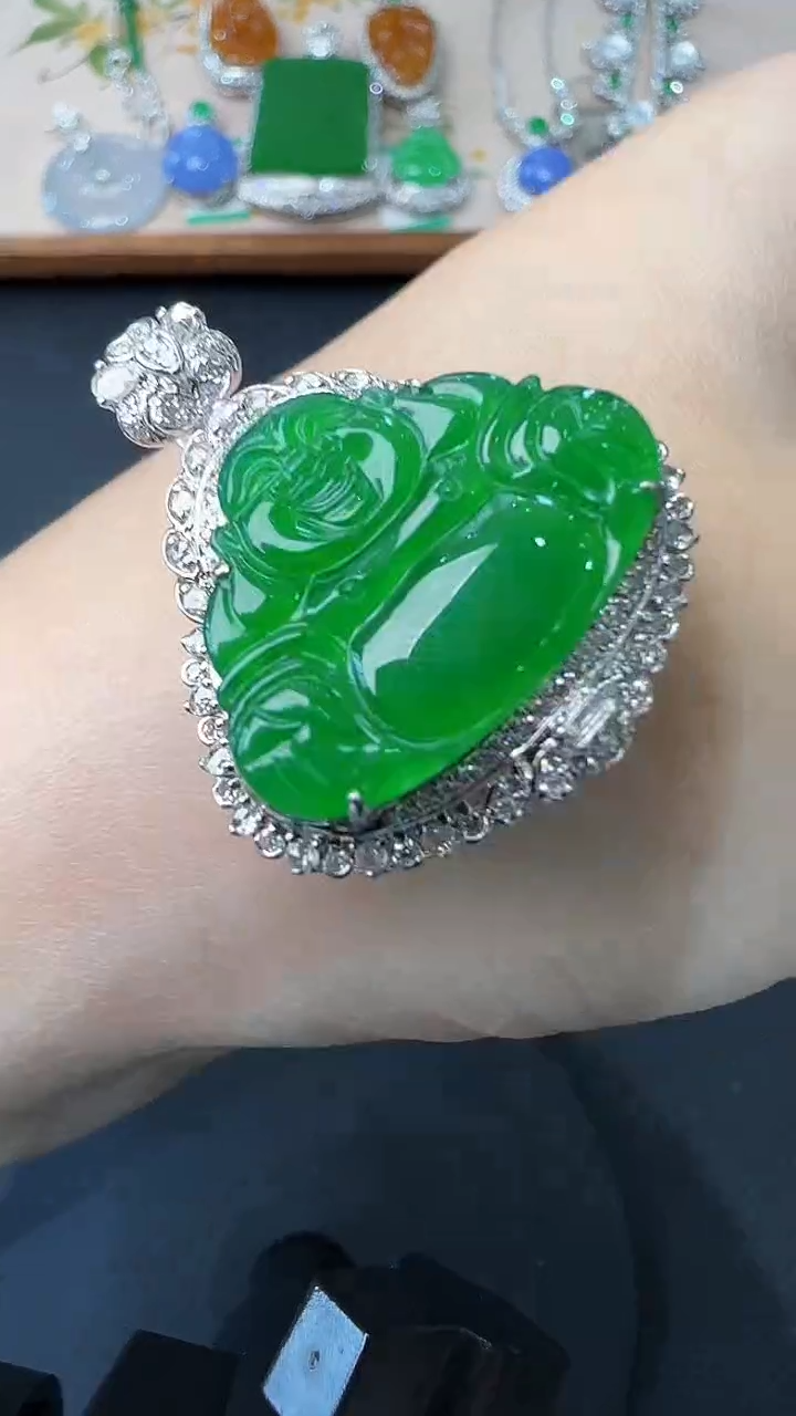 翡翠18K金镶嵌吊坠(不含链)5