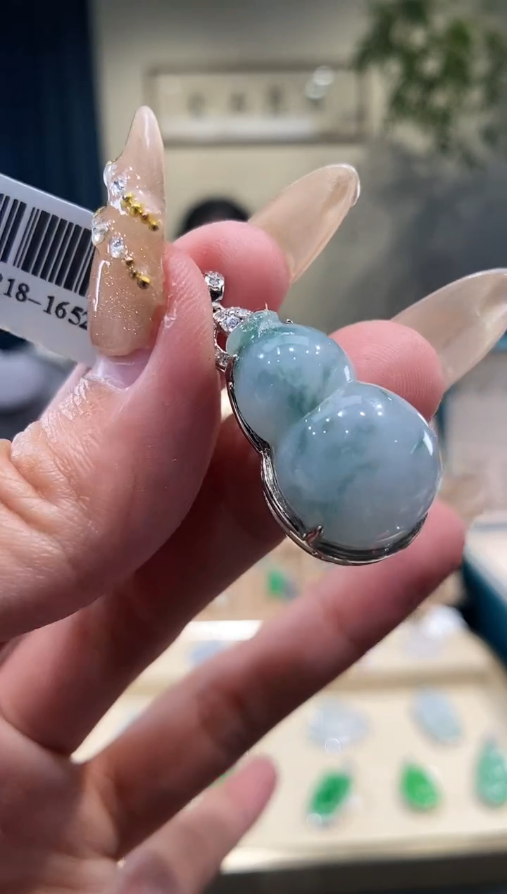 【闪购商品】翡翠吊坠(不含链)银S925镶嵌葫芦