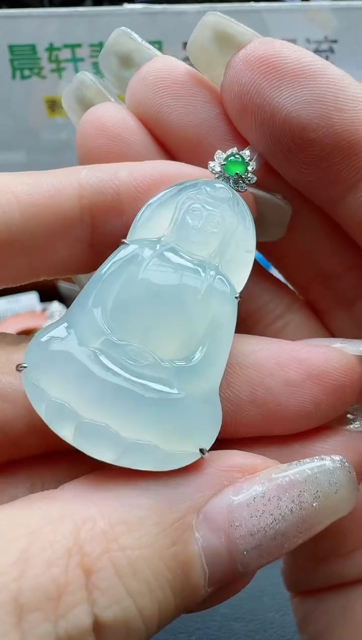 颈饰18K金镶嵌翡翠交***素寄售回流，24小时鉴赏期