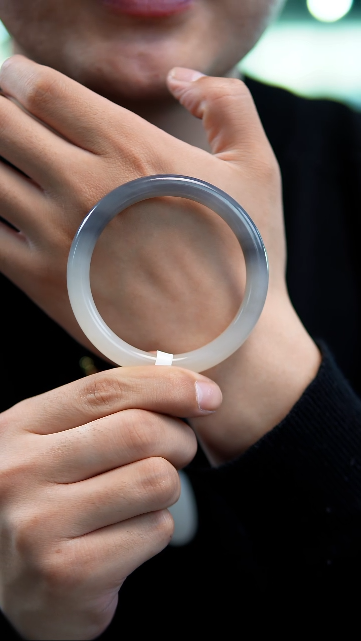 【闪购商品】和田玉手镯未镶嵌60-61藕紫半山水