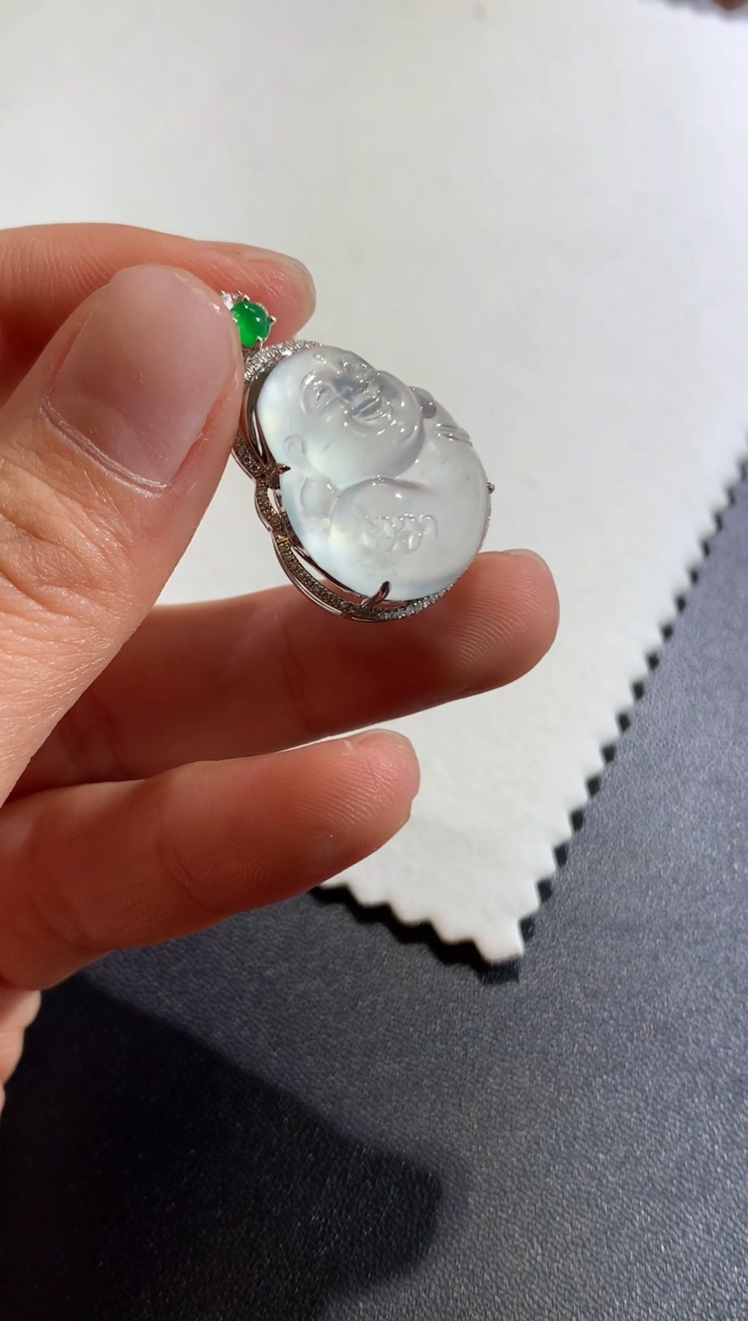 【闪购商品】翡翠颈饰18K金镶嵌佛公