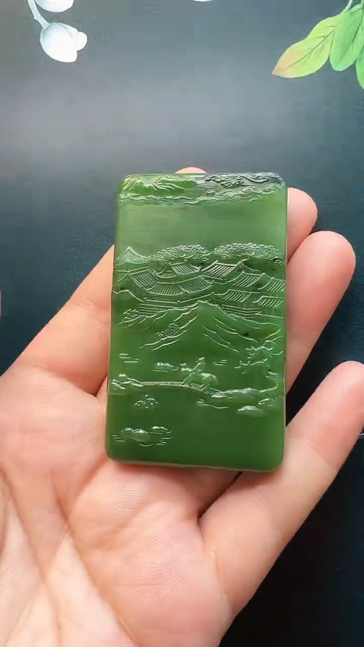 颈饰未镶嵌和田玉吊坠