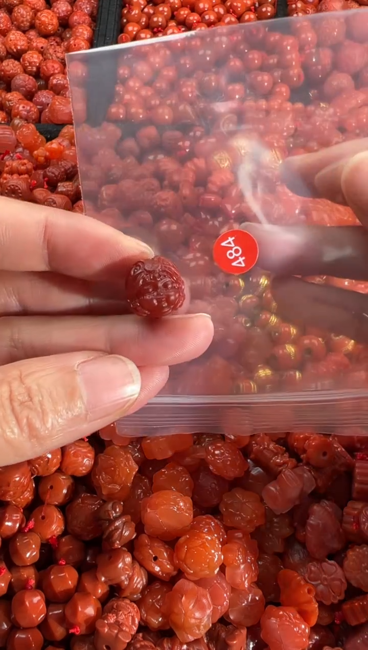 【闪购商品】南红玛瑙颈饰未镶嵌2