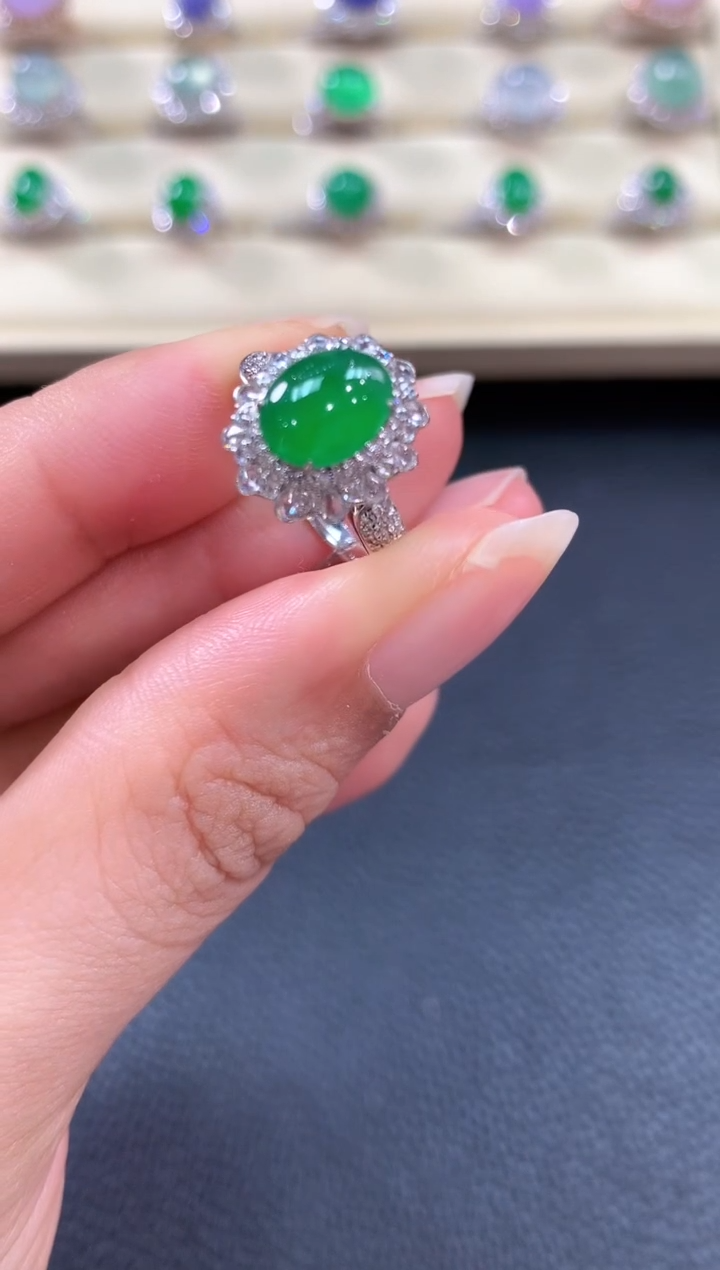 【闪购商品】翡翠戒指18K金镶嵌b134       
