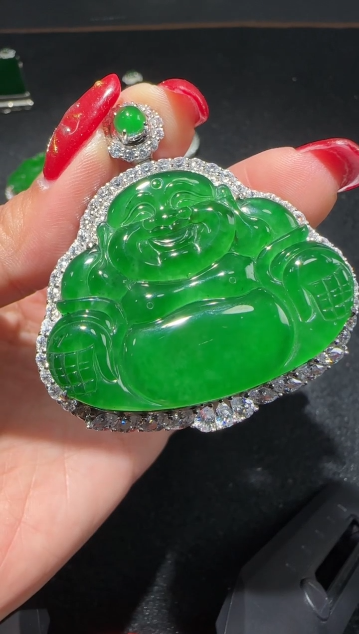 【闪购商品】翡翠吊坠(赠链)银S925镶嵌多样性发货拍一发一