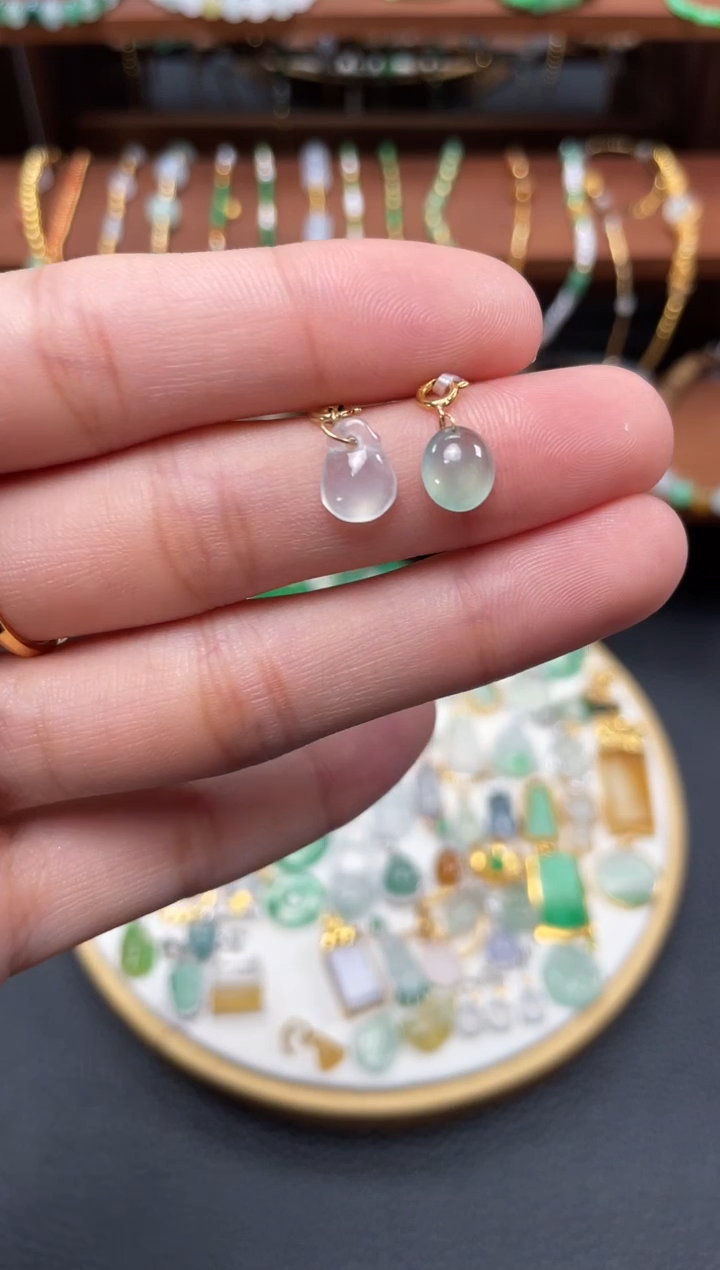 【闪购商品】翡翠吊坠(不含链)18K金镶嵌2个 JK325