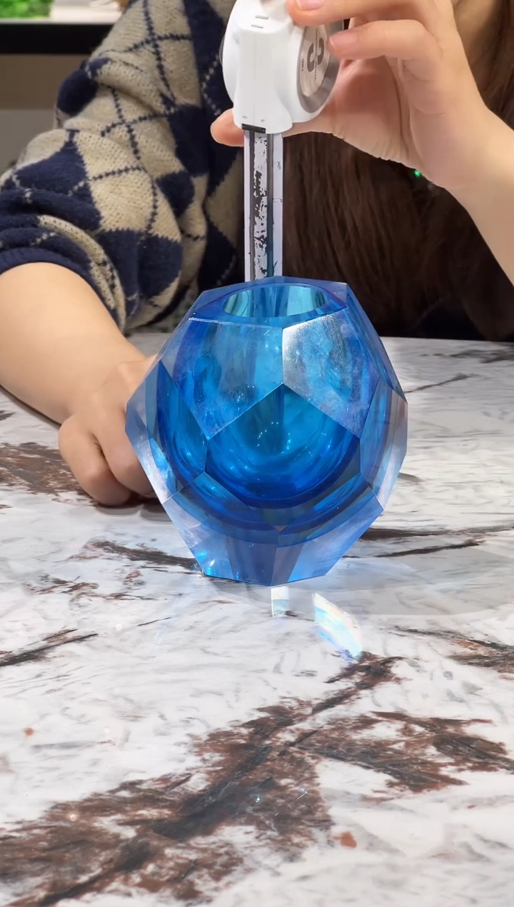 蓝色切面香薰瓶 现货