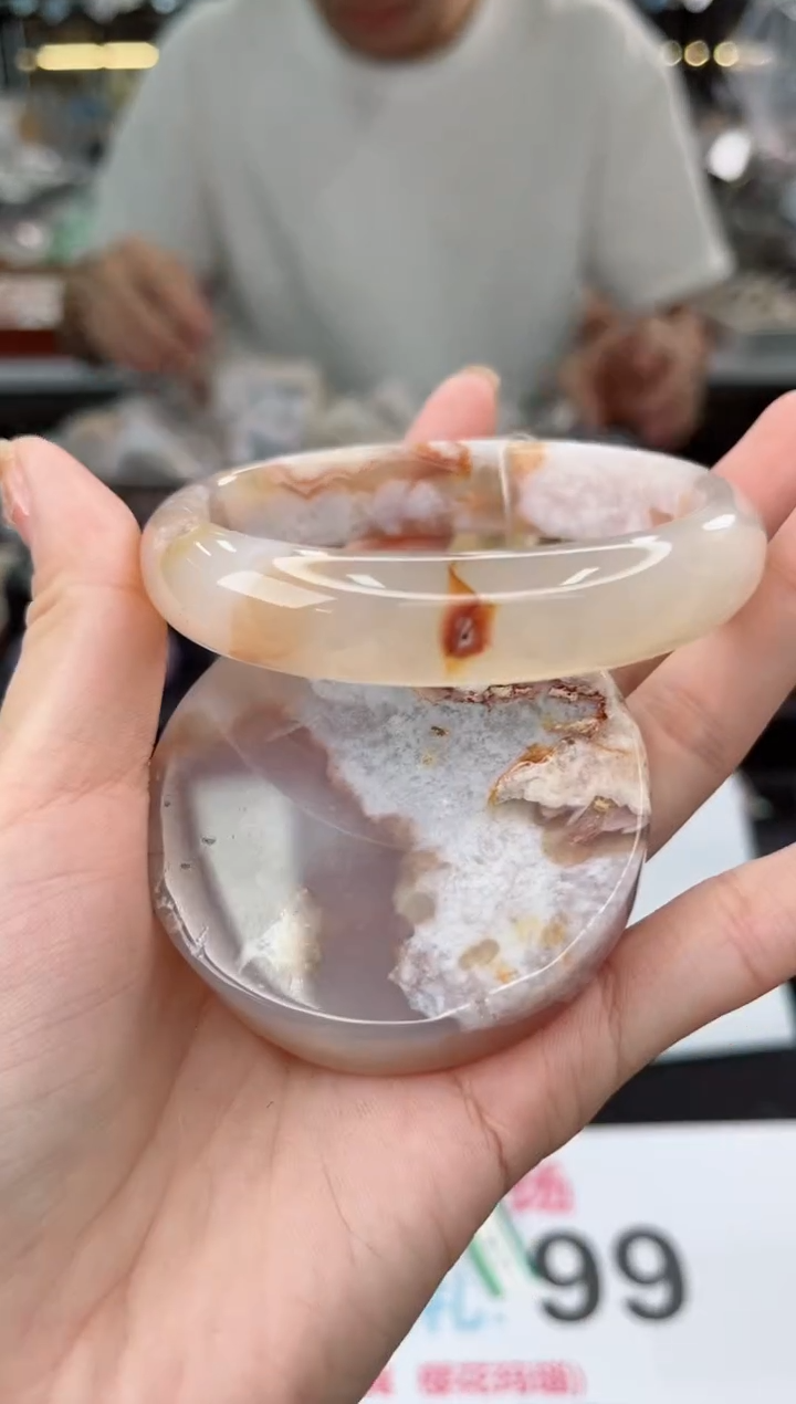 【闪购商品】石英质玉手镯未镶嵌62圈口（不退不换）1563143