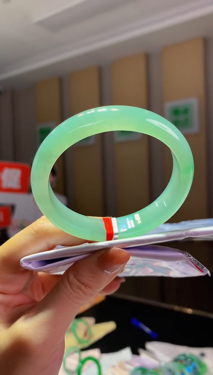 未镶嵌手镯翡翠-C59 圈口55.8 全款9万 定金2万