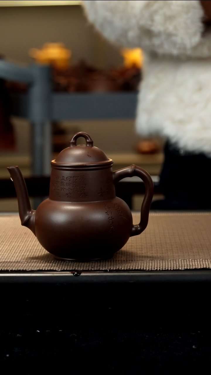 紫砂茶盏沙**洲老紫泥刻绘高宫灯170CC