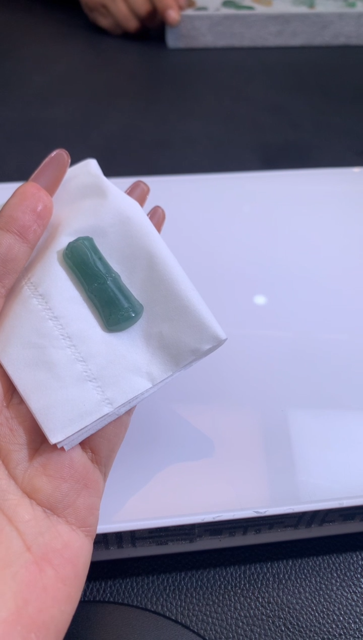 【闪购商品】定制翡翠未镶嵌翡翠