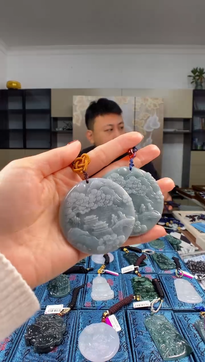 颈饰未镶嵌翡翠多样性发其一