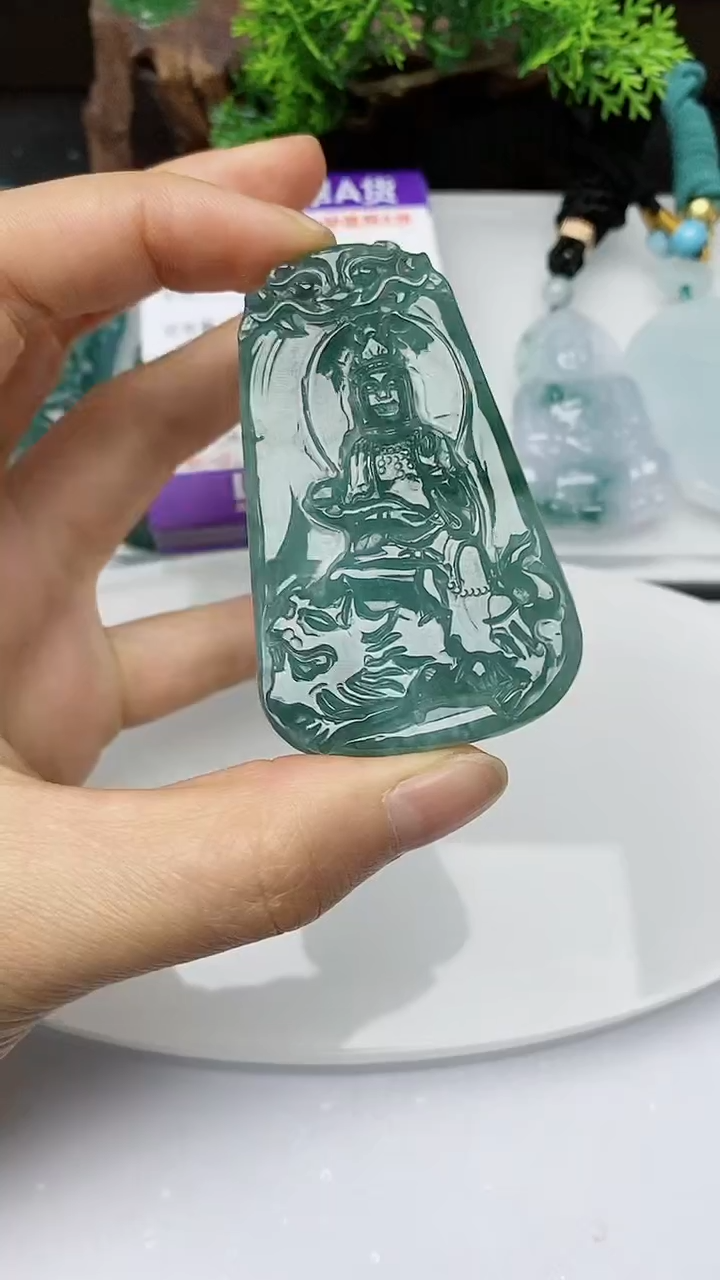 【闪购商品】翡翠颈饰未镶嵌文殊