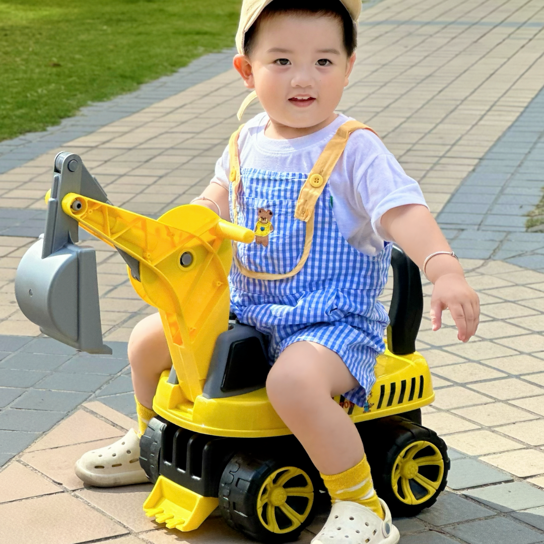 儿童挖掘机可坐人可骑宝宝玩具溜溜车滑行扭扭车大号挖土机工程车