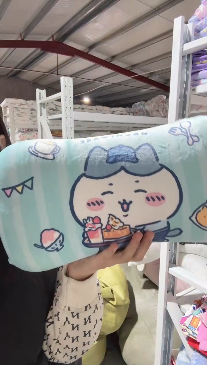 微瑕     骨头枕 