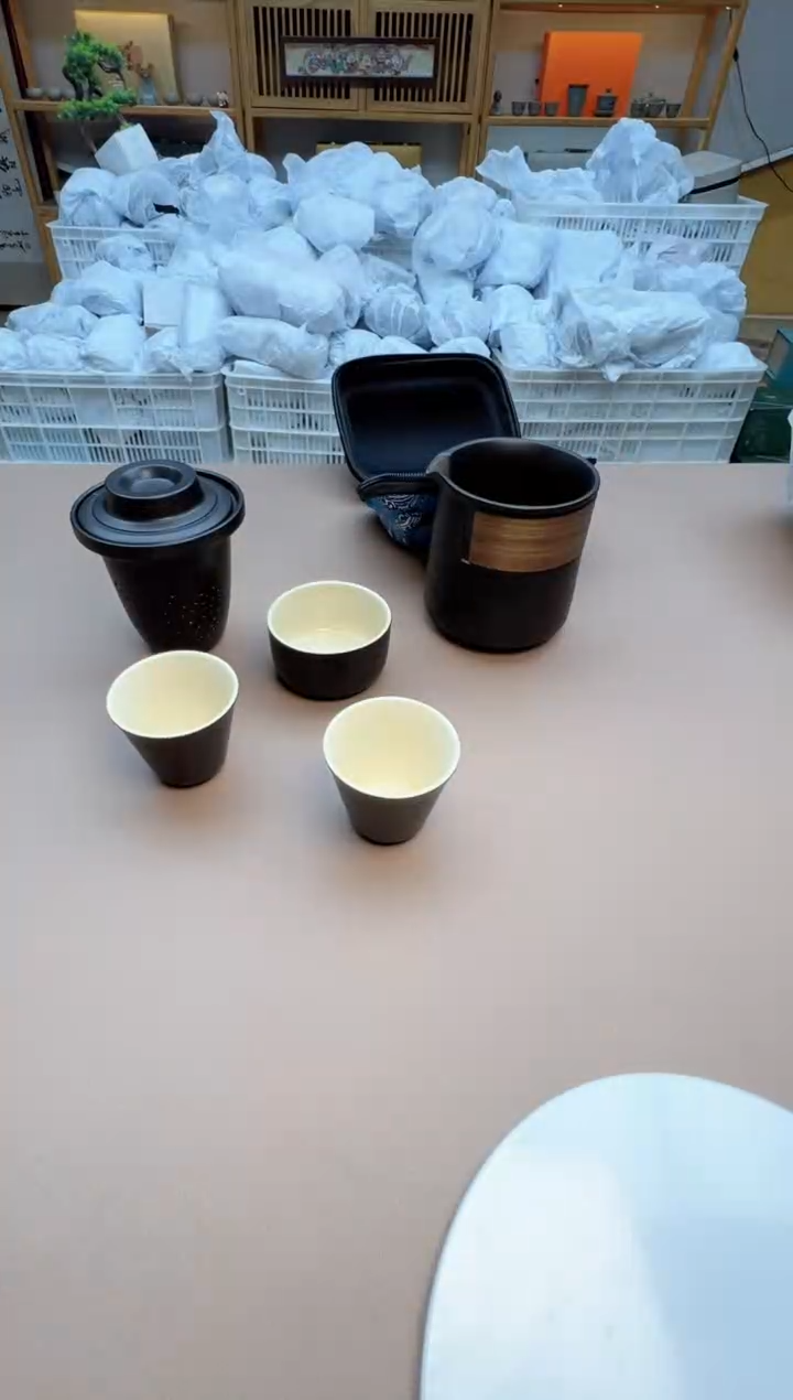 【闪购商品】摆件瓷制品S1111111111111