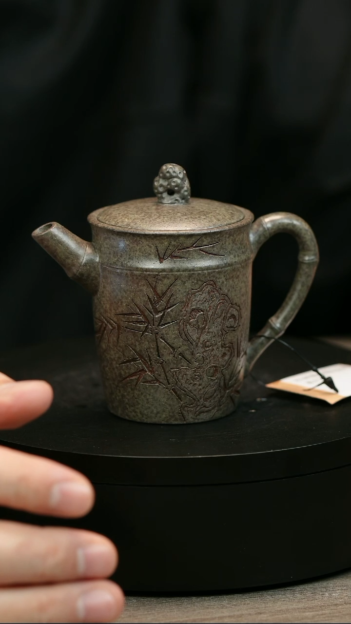 茶壶紫砂.*豪H1689周卓琴段泥刻绘太湖石