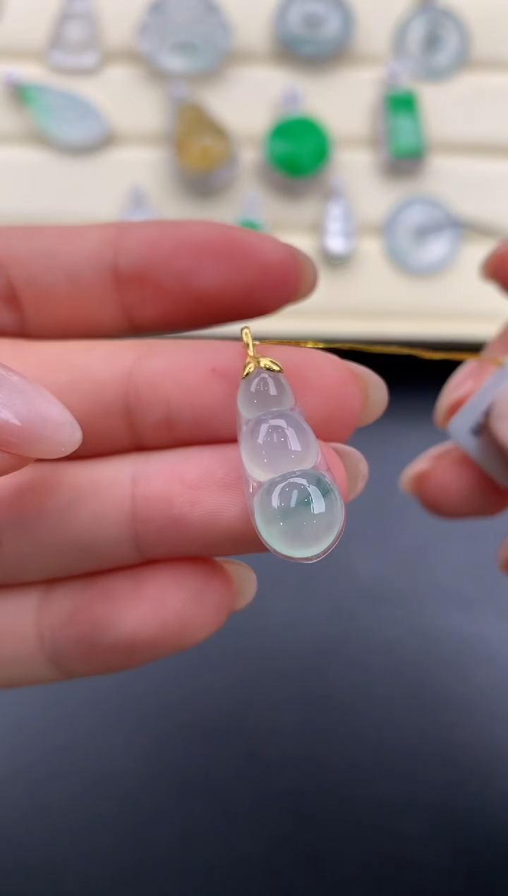 【闪购商品】翡翠颈饰18K金镶嵌D990     