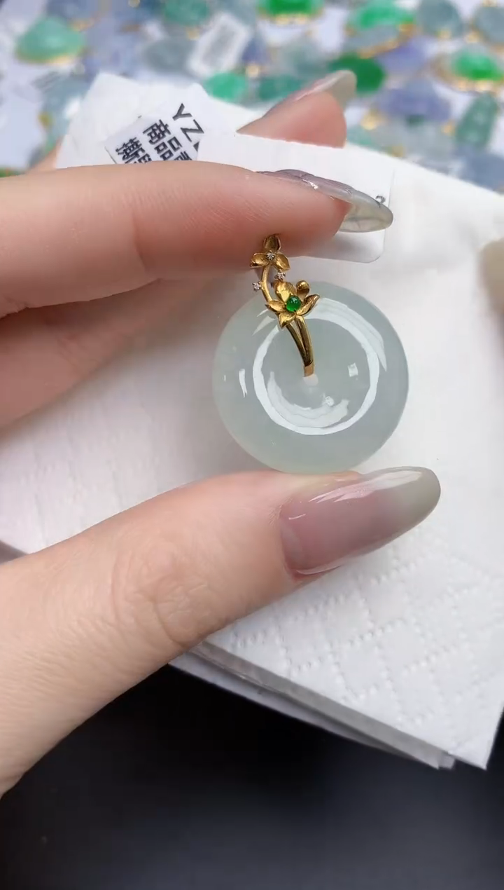 【闪购商品】翡翠颈饰18K金镶嵌天然缅甸翡翠A货