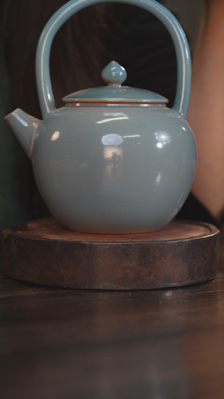 【闪购商品】杯38柴房陶瓷丨蓝色大提梁煮茶壶