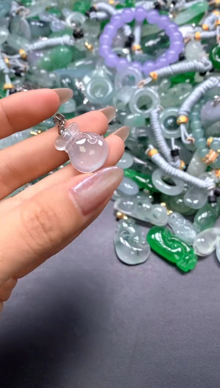 颈饰未镶嵌翡翠(配扣头多样性发其一）185