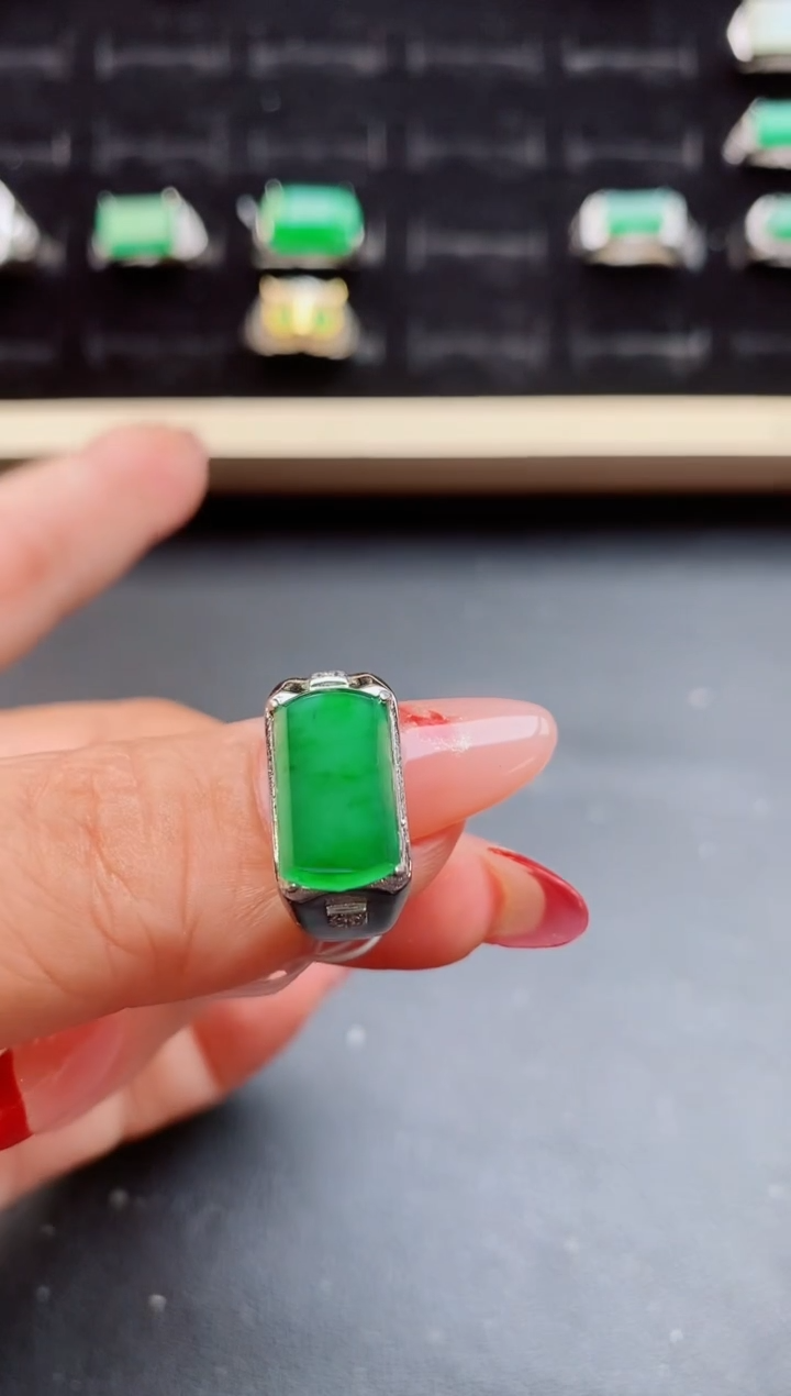 【闪购商品】翡翠戒指银S925镶嵌50805