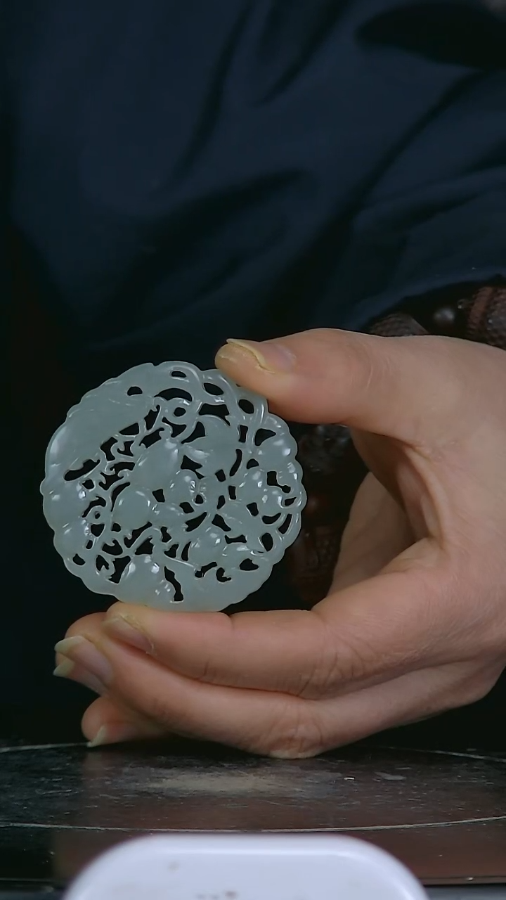 陶游****?精玉精雕玉牌