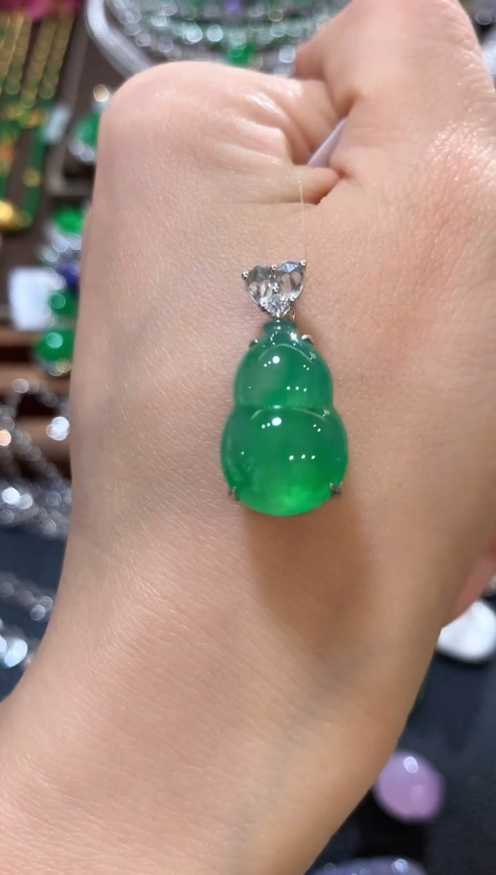 吊坠(不含链)18K金镶嵌翡翠m99 