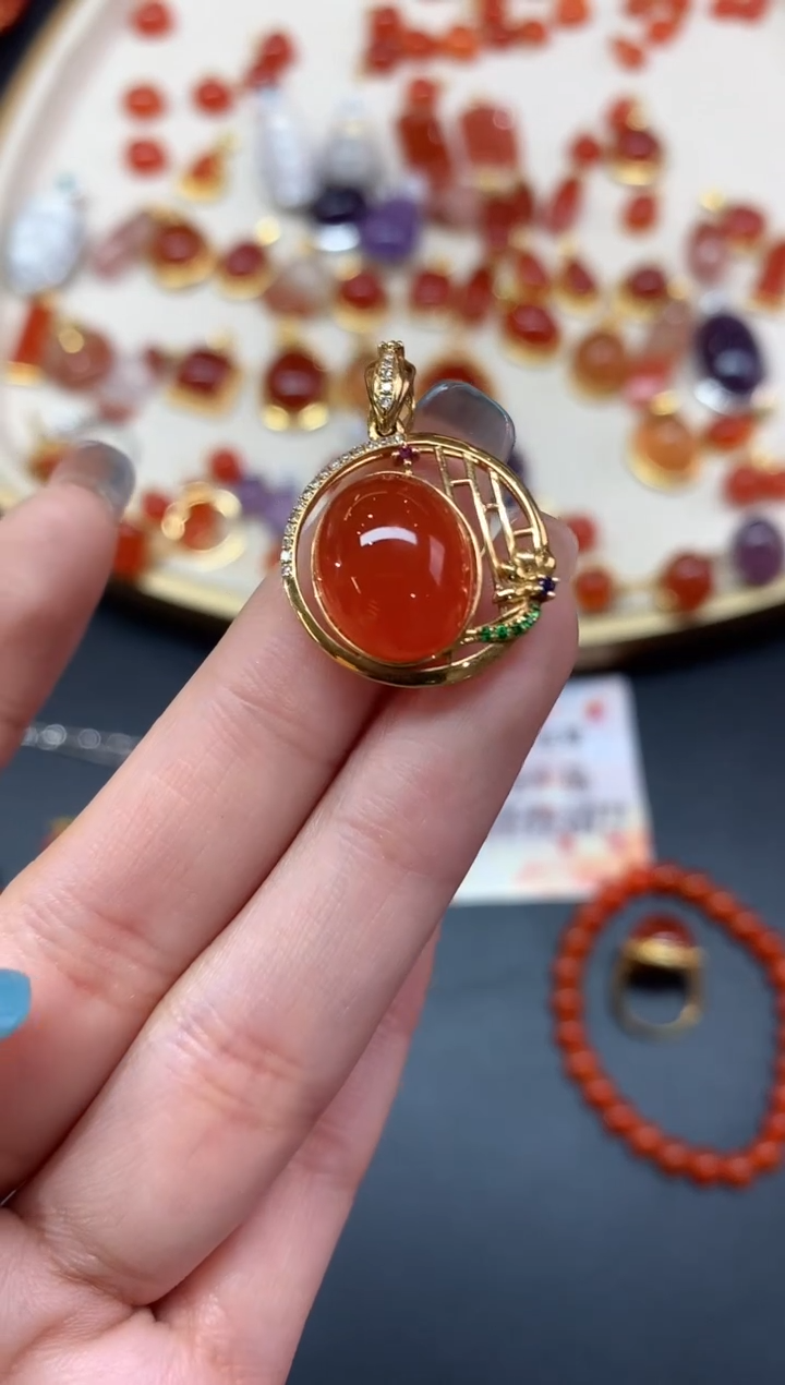 【闪购商品】南红玛瑙吊坠18K金镶嵌吊坠A438|2980