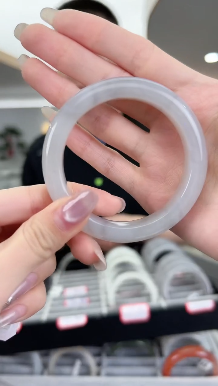 和田玉未镶嵌颈饰23-和田玉手镯53mm