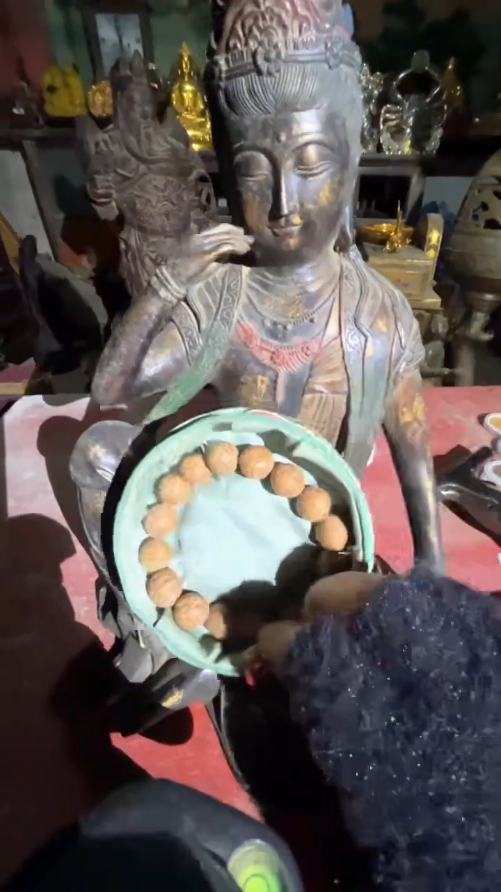 【闪购商品】滴血莲花菩提手串111