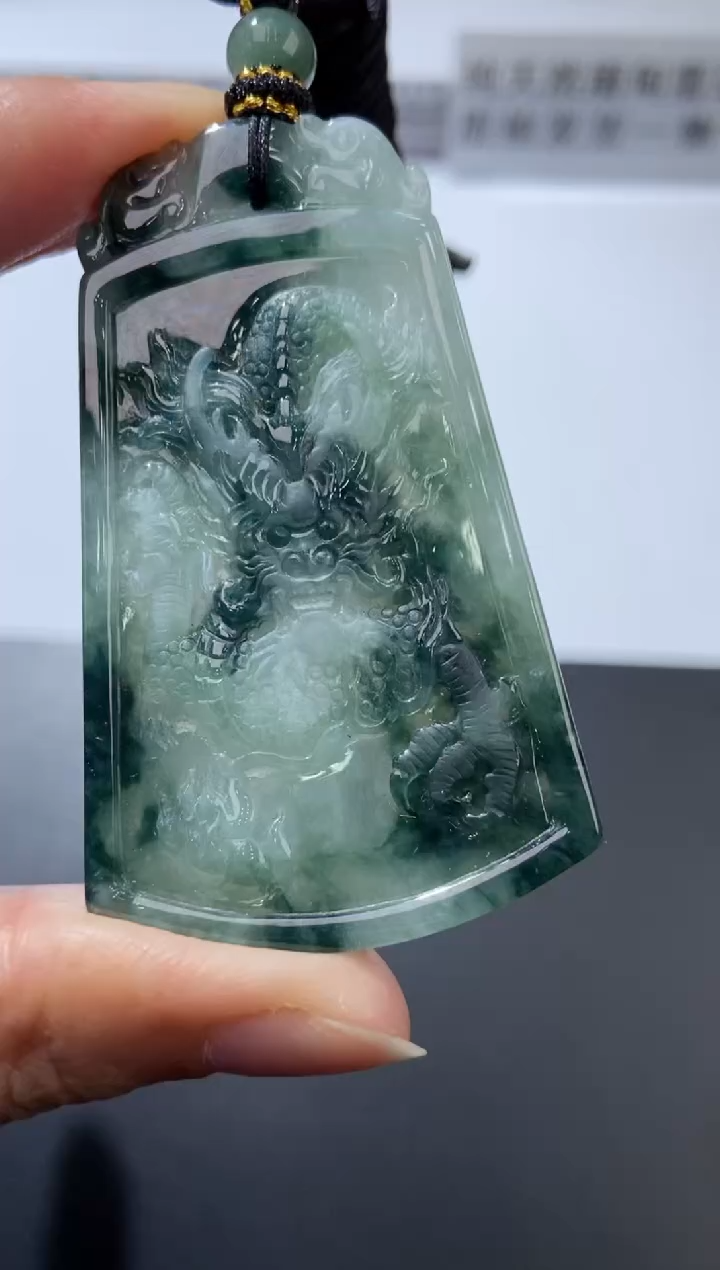 未镶嵌挂件翡翠379696   多人