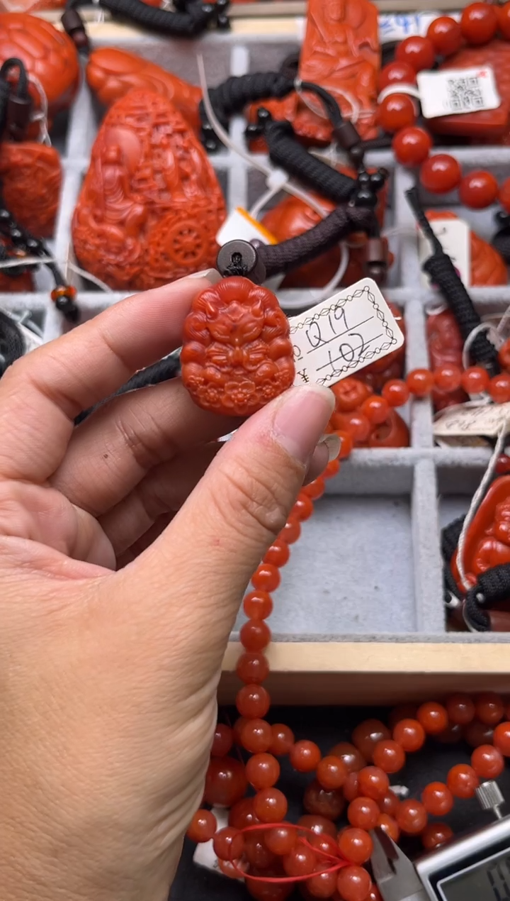 南红玛瑙未镶嵌珠宝奇石Q19