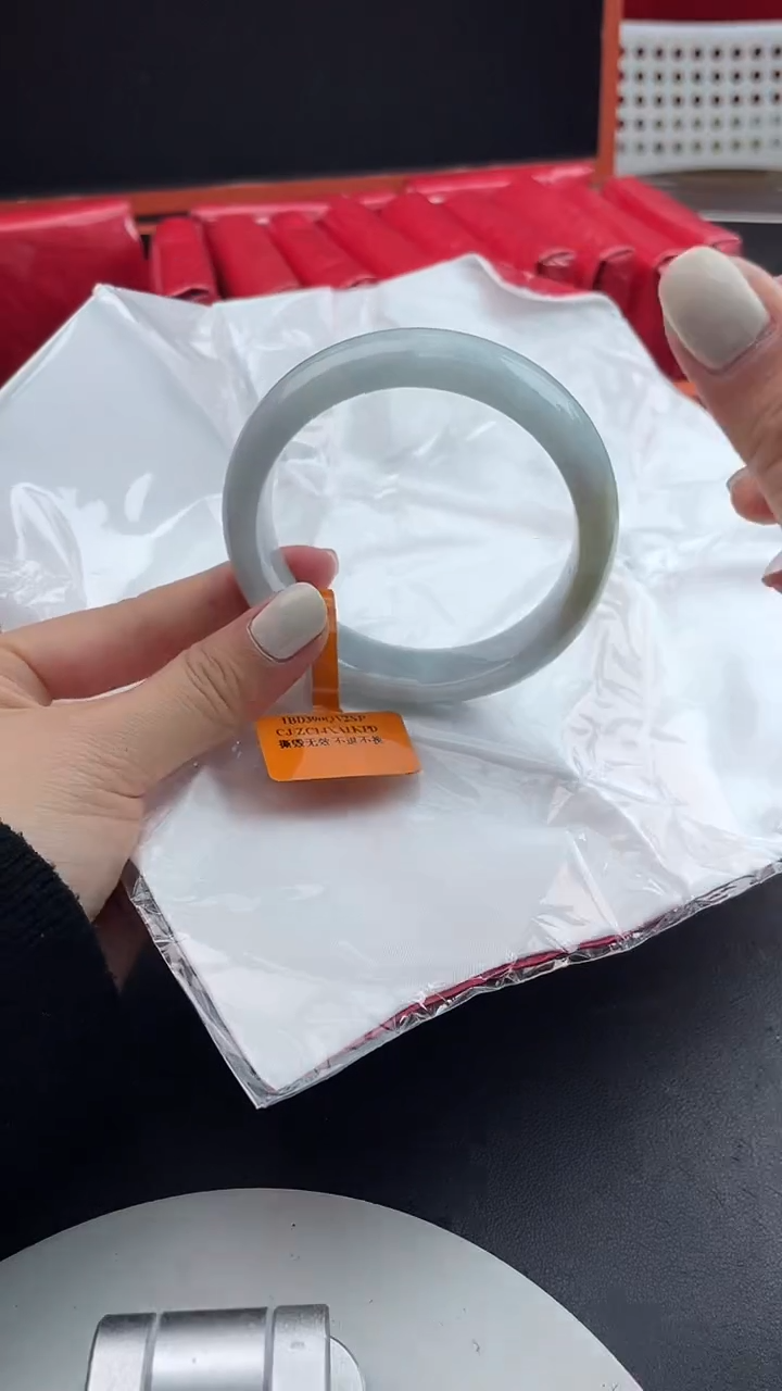 【闪购商品】翡翠手镯未镶嵌19翡翠手镯