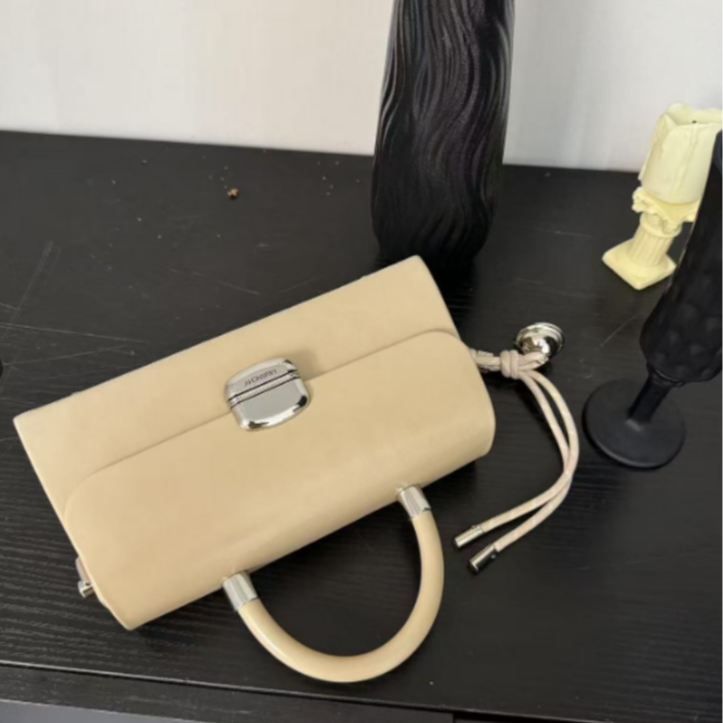 【胖哥专享】2025新款潮流时尚百搭斜挎包-F6335