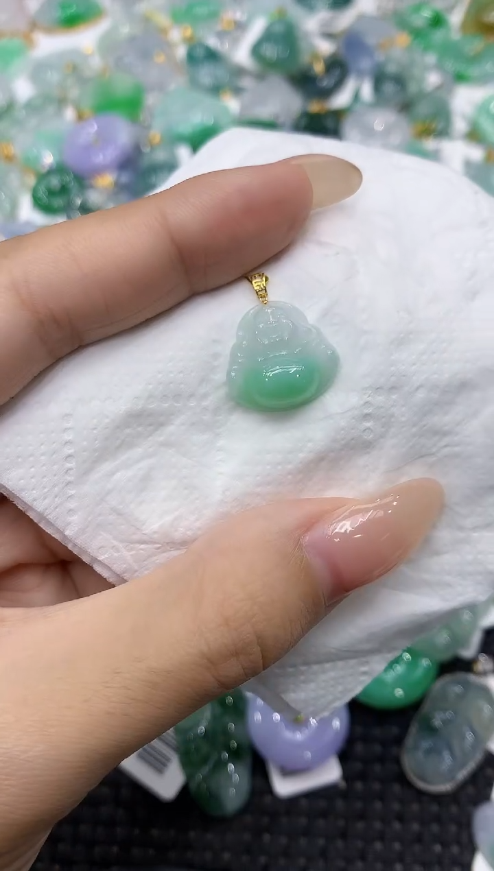 颈饰18K金镶嵌翡翠111111111111