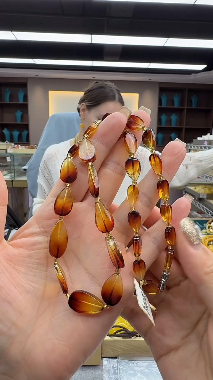 琥珀颈饰未镶嵌36秒拍号 假一罚三 