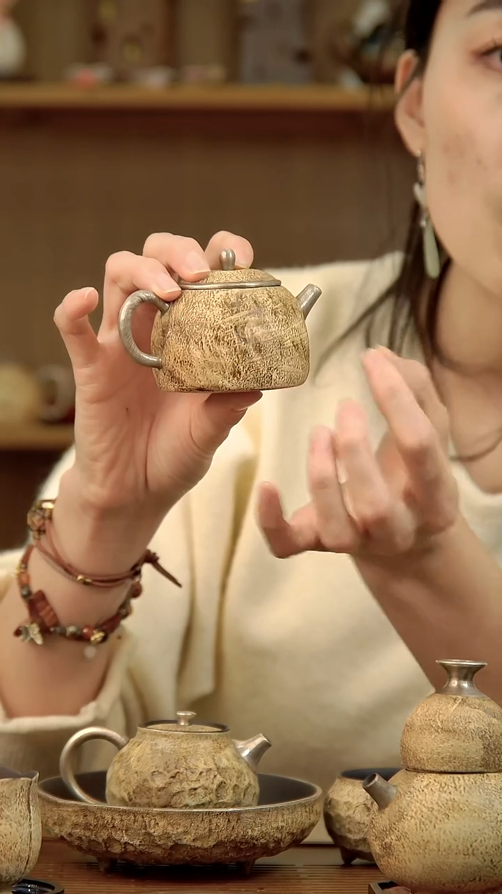 言野手作 粉引仿古秦权壶