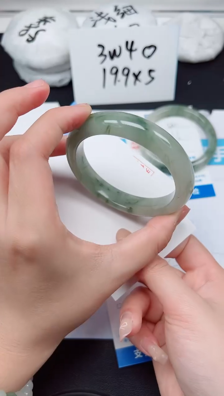 【闪购商品】石英质玉手镯未镶嵌G321-58.2