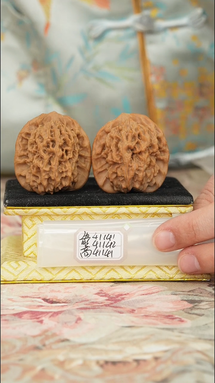 【闪购商品】文玩核桃把件非嫁接马老四