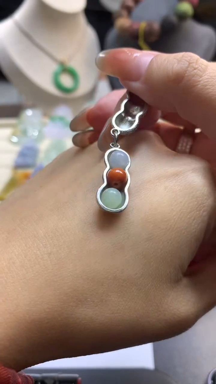 【闪购商品】翡翠颈饰银S925镶嵌翡翠