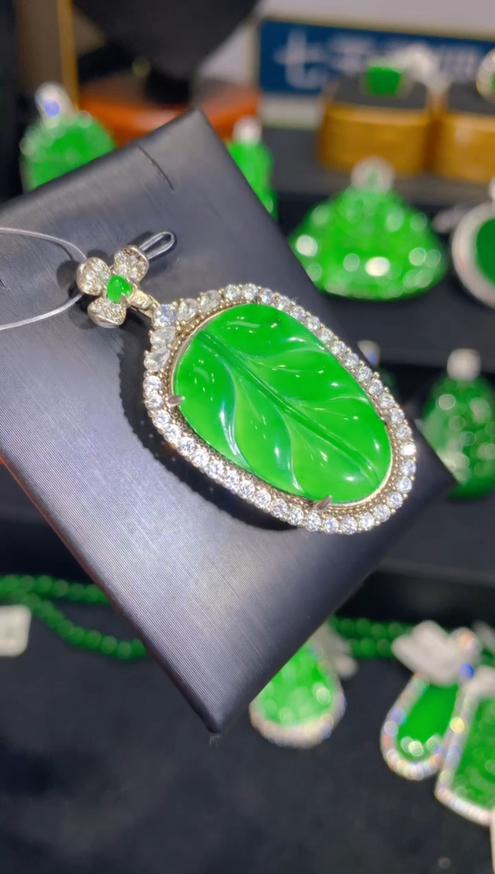 【闪购商品】翡翠颈饰银S925镶嵌27一季